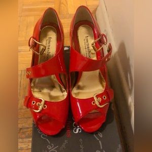 Red heels (good as new)